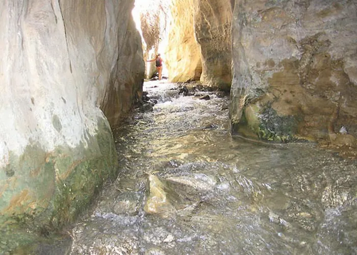 马拉加海滩贝拉维斯塔旅舍